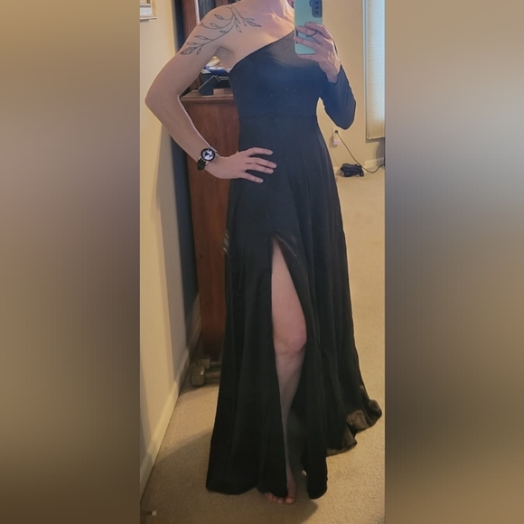 NWOT-Lulus- unreal elegance black satin dress - Picture 4 of 6